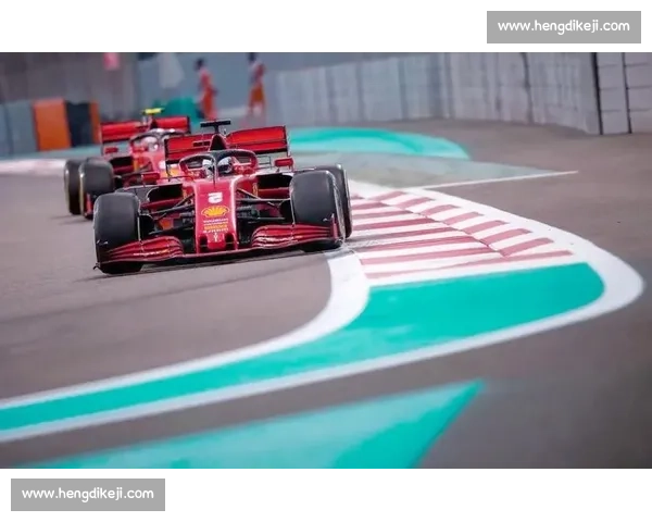 极速争锋：F1车手赛道对抗与速度荣耀之战